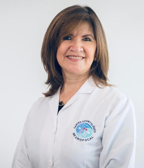 Dra. Lucy Calderón